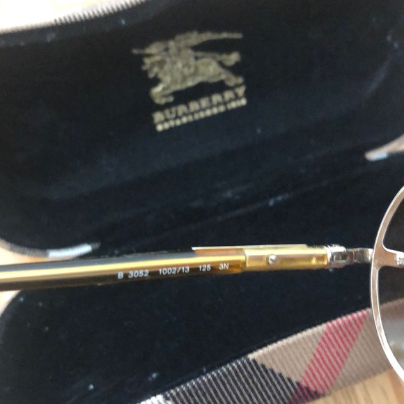 Burberry Sunglasses - Picture 4 of 4